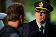 Prophezeiung der Maya – General Slate (Alan Dale).