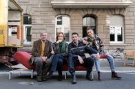 Billy Kuckuck - Mutterliebe – v.l.n.r.: Holger Giegler (Rüdiger Klink), Billy Kuckuck (Aglaia Szyszkowitz), Gunnar Kuckuck (Gregor Bloéb), Hannah Kuckuck (Vivien Sczesny).
