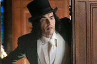 Arthur – Arthur (Russell Brand)