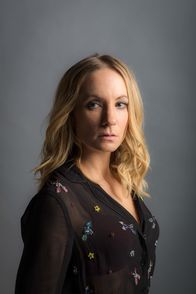 Liar - Labyrinth der Lügen – Laura Nielson (Joanne Froggatt)