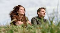 Orte der Kindheit – Angelika Kirchschlager und Peter Schneeberger genießen die Aussicht.