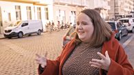 Die Gewählten – Ricarda Lang nach dem Beginn des russischen Angriffskriegs: “Ich bin 1994 geboren, ich bin in einem friedlichen Europa aufgewachsen. Für mich war Frieden zu großen Teilen eine Selbstverständlichkeit und diese Gewissheit ist erst einmal verloren gegangen.”