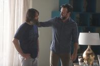 The Last Man on Earth – Das Verhältnis zwischen Tandy (Will Forte, l.) und seinem charmanten und anscheinend perfekten Bruder Mike (Jason Sudeikis, r.) ist mehr als angespannt ...