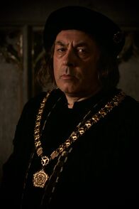 Mythos Heinrich VIII. – Thomas Cromwell, 1. Earl of Essex macht sich als wichtigster Berater des Königs mit seinen Reformen bei den Konservativen unbeliebt.