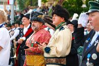 Hoagascht – Polnische Schützen stehen zusammen