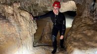 Wunderschön! – Judith Rakers erkundigt die Cova des Coloms, die zu den wenigen Meereshöhlen gehört, in die man auf Mallorca hineinschwimmen kann. Sie liegt an der Küste von Cala Romantica.