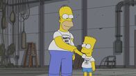 Die Simpsons – Homer (l.); Bart (r.)