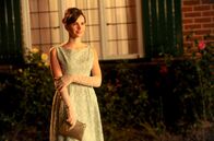 Die Entdeckung der Unendlichkeit – Die Romanistikstudentin Jane (Felicity Jones) freut sich auf den gemeinsamen Abend mit Stephen.
