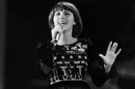 Mireille Mathieu - Singen, nur singen! – Die französische Sängerin Mireille Mathieu in der ostdeutschen Sendung "Ein Kessel Buntes" am 23. September 1972 im Friedrichstadtpalast in Berlin
