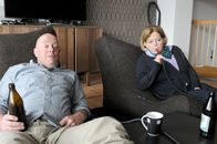 Vier Frauen und ein Todesfall – Charly Rabanser (Salchegger), Brigitte Kren (Maria).