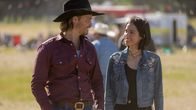 Yellowstone – Kayce Dutton (Luke Grimes) und Monica Dutton (Kelsey Asbille)