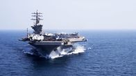Kriegsschiffe - Tod auf See – Der US-amerikanische Flugzeugträger "USS Ronald Reagan" wurde 2003 als 9. Träger der nuklear getriebenen Nimitz-Klasse in Dienst gestellt. Bis zur Indienststellung der Gerald-R.-Ford-Klasse 2017 waren die Träger der Nimitz-Klasse die größten Kriegsschiffe der Welt.