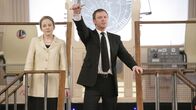 Doctor Who – Premierminister Harry Saxon (John Simm) und sein Frau Lucy (Alexandra Moen)