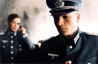 Stauffenberg – Sebastian Koch (Hintergrund), Hardy Krüger jr.