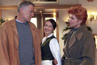 Schlosshotel Orth – (v.li.) Rüdiger Joswig, Julia Cencig, Biggi Fischer.
