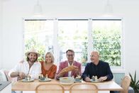 Unser Traumhaus: Umzug oder Umbau? – (v.l.n.r.) Jules; Erin; Andrew Winter; Neale Whitaker