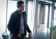 Extant – Der Mord an einer jungen Frau bringt Detective JD Richter (Jeffrey Dean Morgan) schließlich dazu, eine fragwürdige Entscheidung zu treffen ...