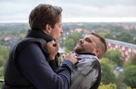 Großstadtrevier – Dass Sven Rütger (Sebastian Klein, r.) seinen ehemaligen Komplizen Ronny Zielinski (Tonio Schneider, l.) zur Weißglut gebracht hat, stürzt ihn in Lebensgefahr.