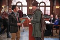 9JKL – Josh (Mark Feuerstein, Mitte l.); Walter Michaelson (Michael Showalter, Mitte r.)
