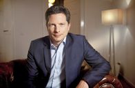 Die Sofa-Richter – Die Sofa-Richter - Das Rechtsmagazin Die â€žSofa-Richterâ€œ diskutieren packende RechtsfÃ¤lle mitten aus dem Leben. Alles auf der heimischen Couch. ARD-Rechtsexperte Frank BrÃ¤utigam (Bild) schaut mit und erklÃ¤rt die Rechtslage. Auch er ist gespannt, was â€žim Namen des Volkesâ€œ zur Sprache kommt.