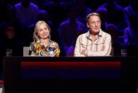 Wer weiß denn sowas? – Rateteam-Kapitän Wotan Wilke Möhring (r.) mit Schauspielerin Christine Urspruch (l.).