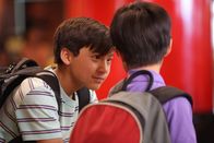 Fresh off the Boat – Emery Huang (Forrest Wheeler, l.); Evan Huang (Ian Chen, r.)