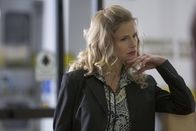 The Closer – Ein neuer Fall für Brenda (Kyra Sedgwick): Als ein Psychologe, der als Projektleiter an einer klinischen Studie zu einem neuen Medikament gearbeitet hat, ermordet aufgefunden wird, gibt es gleich mehrere mögliche Tatverdächtige ...