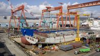 Die größte Werft der Welt – Vor dreißig Jahren war die Stadt Ulsan ein unbedeutendes Fischerdorf. Heute ist die Stadt in Südkorea die Heimat der größten Werft der Welt. Auf einer Fläche von 1.300 Hektar werden "Giganten der Meere" hergestellt.