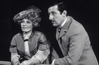 Jean Rochefort - Mit Witz und Eleganz – Jean Rochefort und Delphine Seyrig 1964 bei der Aufführung von Gabriel Arouts Stück „Der Herr der Schöpfung” im Théâtre Hébertot