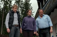 Höllgrund – L-R: Max (Jakob Geßner), Moni (Ulrike C. Tscharre) und Werner (Andreas Anke)