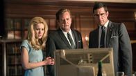 Die Kennedys - After Camelot – V.l.n.r.: Joan Kennedy (Kristen Hager), Ted Kennedy (Matthew Perry) und Dun Gifford (Joe Cobden)