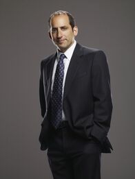 Dr. House – Dr. Chris Taub (Peter Jacobson)