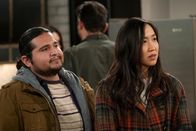 How I Met Your Father – Ralph (Lincoln A. Castellanos, l.); Ellen (Tien Tran, r.)