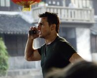 Mission: Impossible 3 – Ethan Hunt (Tom Cruise) erhält gegen seinen Willen den Auftrag, der in großen Schwierigkeiten steckenden Agentin Lindsey Ferris, die von ihm ausgebildet und persönlich dem IMF empfohlen worden war, beizustehen. Dies war auf den internationalen Geheimnis- und Waffenhändler Owen Davian angesetzt, aber der Auftrag ging schief ...
