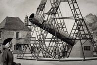 Unser Universum – Wilhelm Herschels 40-Fuß-Teleskop sollte zum globalen Symbol des wissenschaftlichen Fortschritts werden. Mit ihm beginnt eine neue Ära astronomischer Forschung.