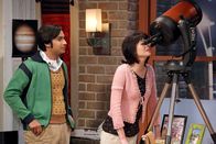 The Big Bang Theory – Jim Parsons (Sheldon Cooper), Kaley Cuoco (Penny).