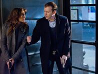 Blue Bloods - Crime Scene New York – Es besteht nur eine einzige Chance, die Kronzeugin zum Gericht zu bringen. Danny (Donnie Wahlberg, r.) und Jackie (Jennifer Esposito, l.) müssen sie nutzen ...