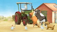 Lieselotte – Alle Tiere helfen mit, den Traktor wieder einzuparken.