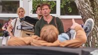 Der Lehrer – v.l.) können es nicht fassen.