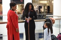 Abbott Elementary – Barbara Howard (Sheryl Lee Ralph, l.), Ava Coleman (Janelle James, m.)