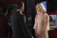 Hart of Dixie – George (Scott Porter, l.) gewinnt Bluebells Wahl um den Mann des Jahres. Lemon (Jaime King, r.) freut sich sehr für ihn, doch auf der Siegesparty läuft einiges anders als sie sich vorgestellt hatte ...