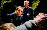 Tod am Rennsteig – Annett Schuster (Kristin Suckow) und Jan Kawig (Bernhard Conrad) finden eine zweite Leiche in einem Waldstück.