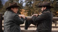 Yellowstone – John Dutton (Kevin Costner) und Rip Wheeler (Cole Hauser)