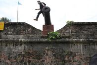 I Wouldn't Go In There – RJ erkundet das Fort Cornwallis in Malaysia.