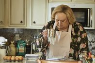 Baskets – Bekommt Mrs. Baskets (Louie Anderson) Probleme mit ihren Freunden aus dem Bücherkreis?