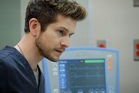 Atlanta Medical – Kann Conrad (Matt Czuchry) seiner Patientin das Leben retten?; Kann Conrad (Matt Czuchry) seiner Patientin das Leben retten?