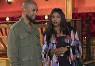 Empire – Während sich Anika und Lucious innerhalb ihrer Scheinehe bekriegen, versucht Cookie (Taraji P. Henson, r.) alles, damit Jamal (Jussie Smollett, r.) seine Bühnenangst überwinden kann ...