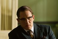Legend – Ronnie Kray (Tom Hardy) ist unberechenbar
