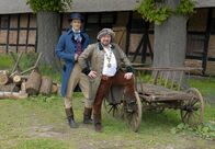 Der Meisterdieb – Graf Gustav (Armin Rohde) und sein Patensohn Robert, der Meisterdieb (Max von Thun).