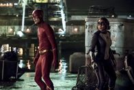 The Flash – Barry alias The Flash (Grant Gustin, l.); Nora alias XS (Jessica Parker Kennedy, r.)
